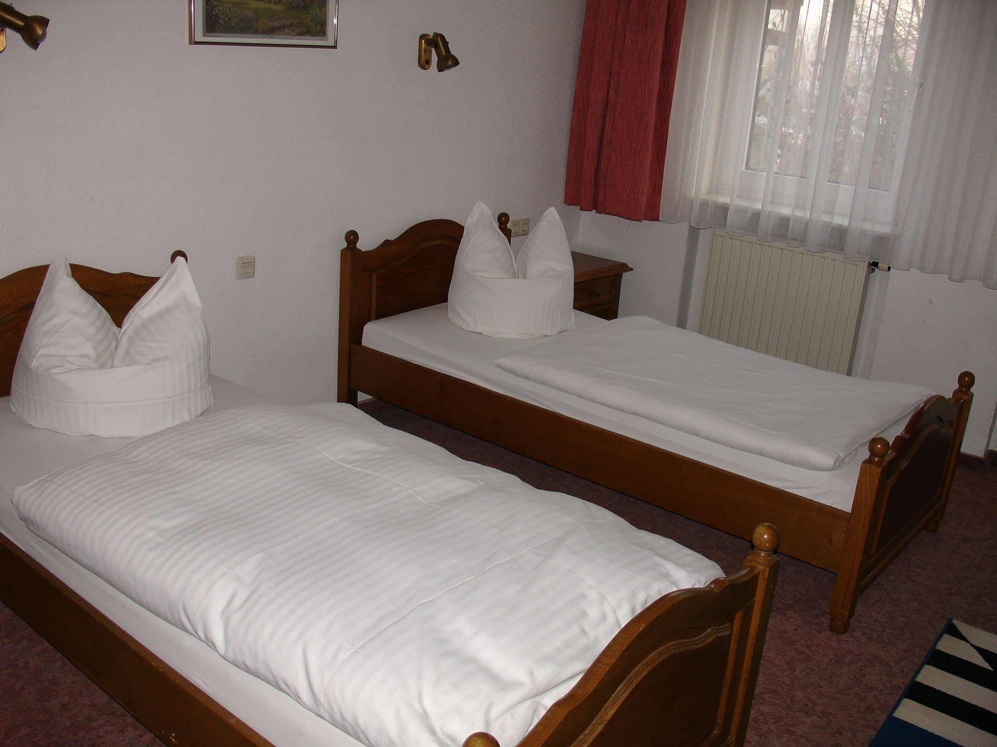 Hotel Bad Schmiedeberger Hof Екстериор снимка